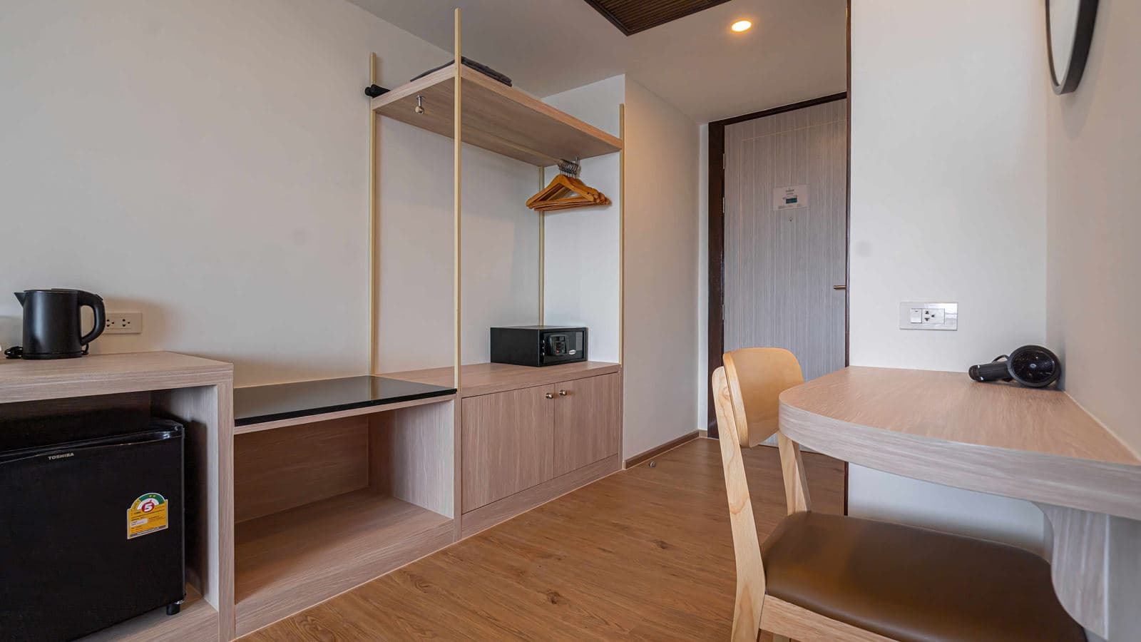 rooms-standard-room