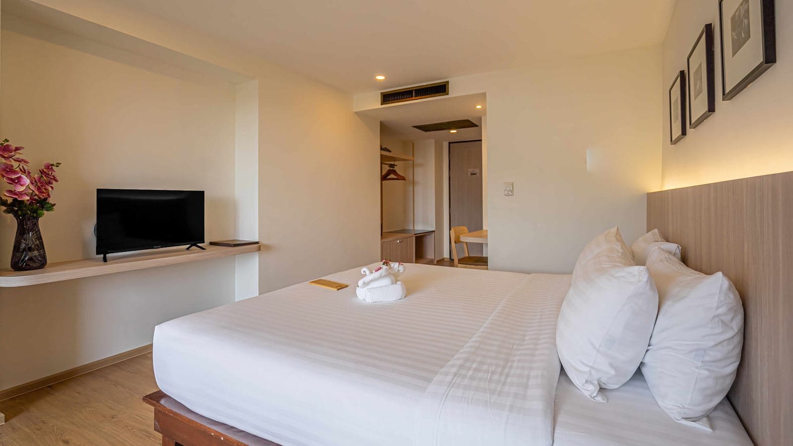 rooms-superior-room