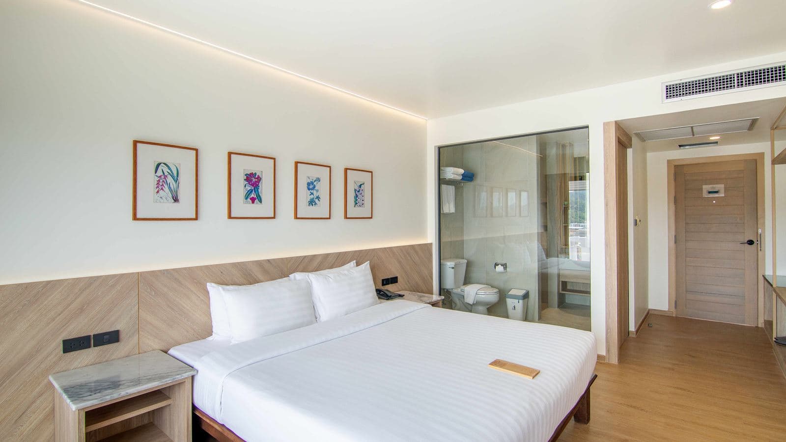 rooms-deluxe-room-with-seaview