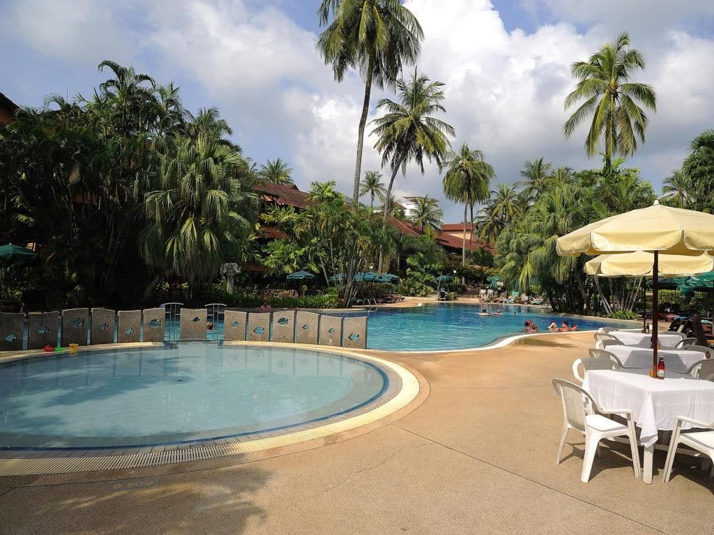 pools-outdoor-pool
