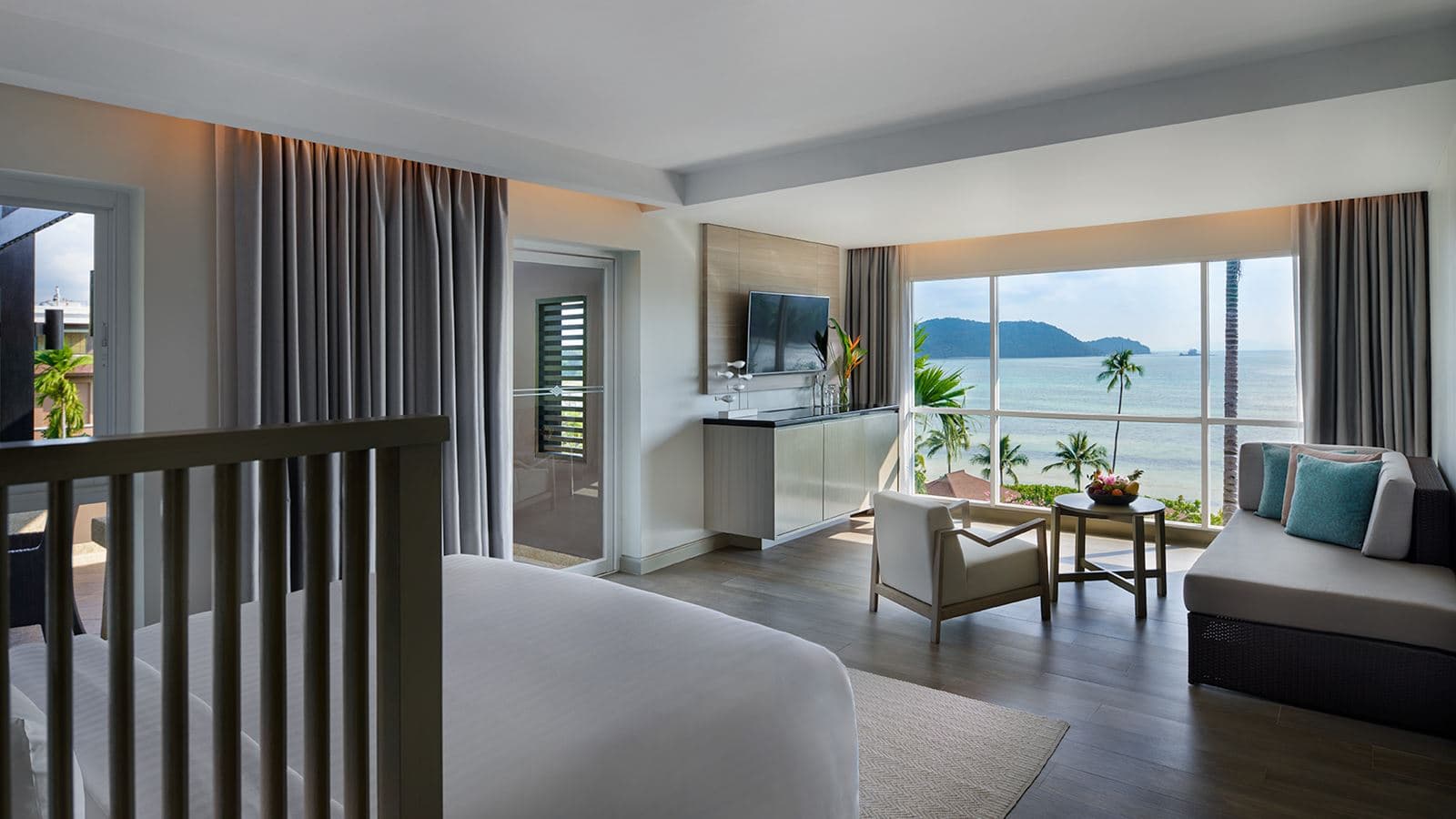 rooms-deluxe-suite