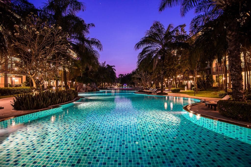 pools-outdoor-pool