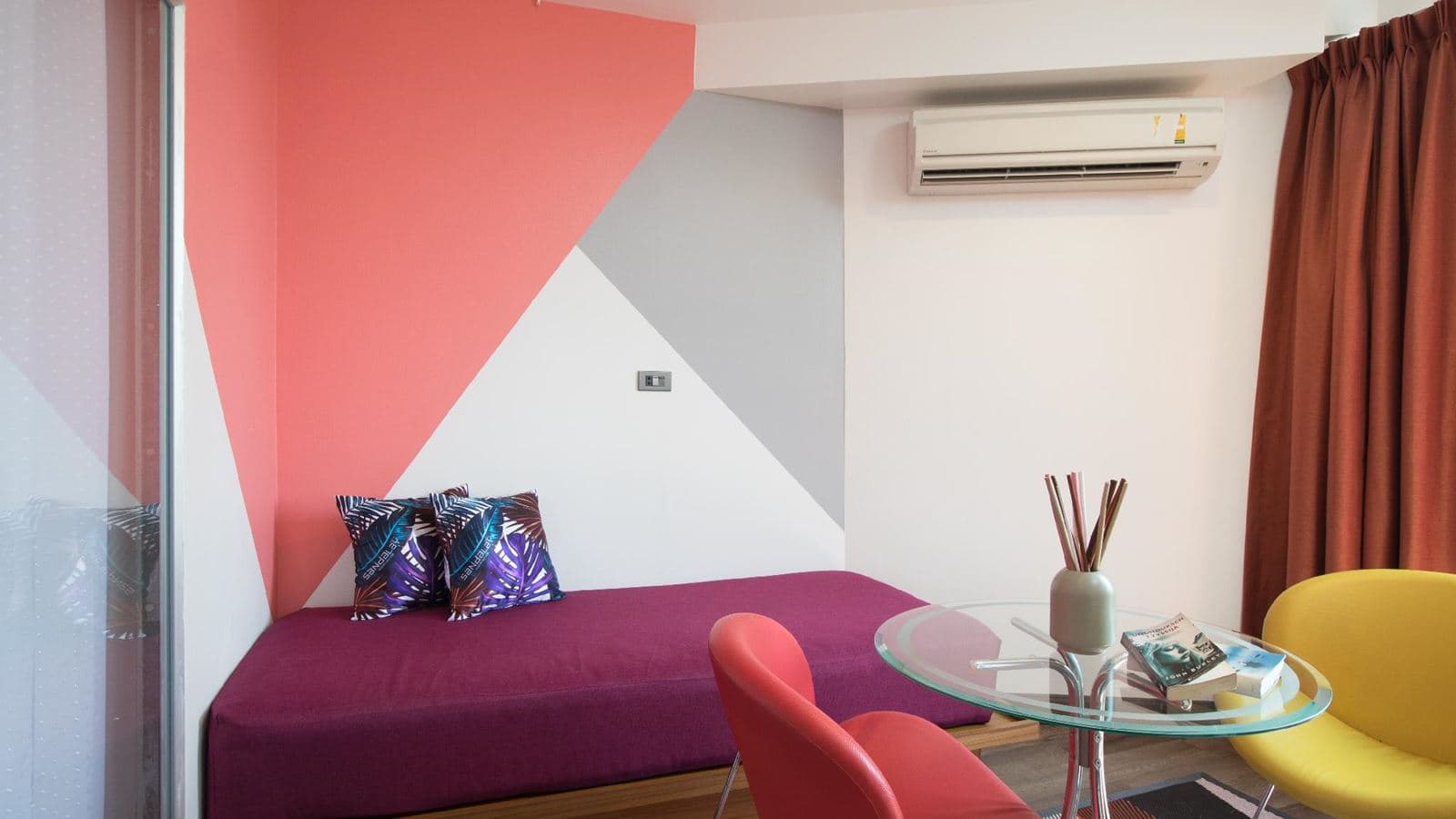 rooms-deluxe-room