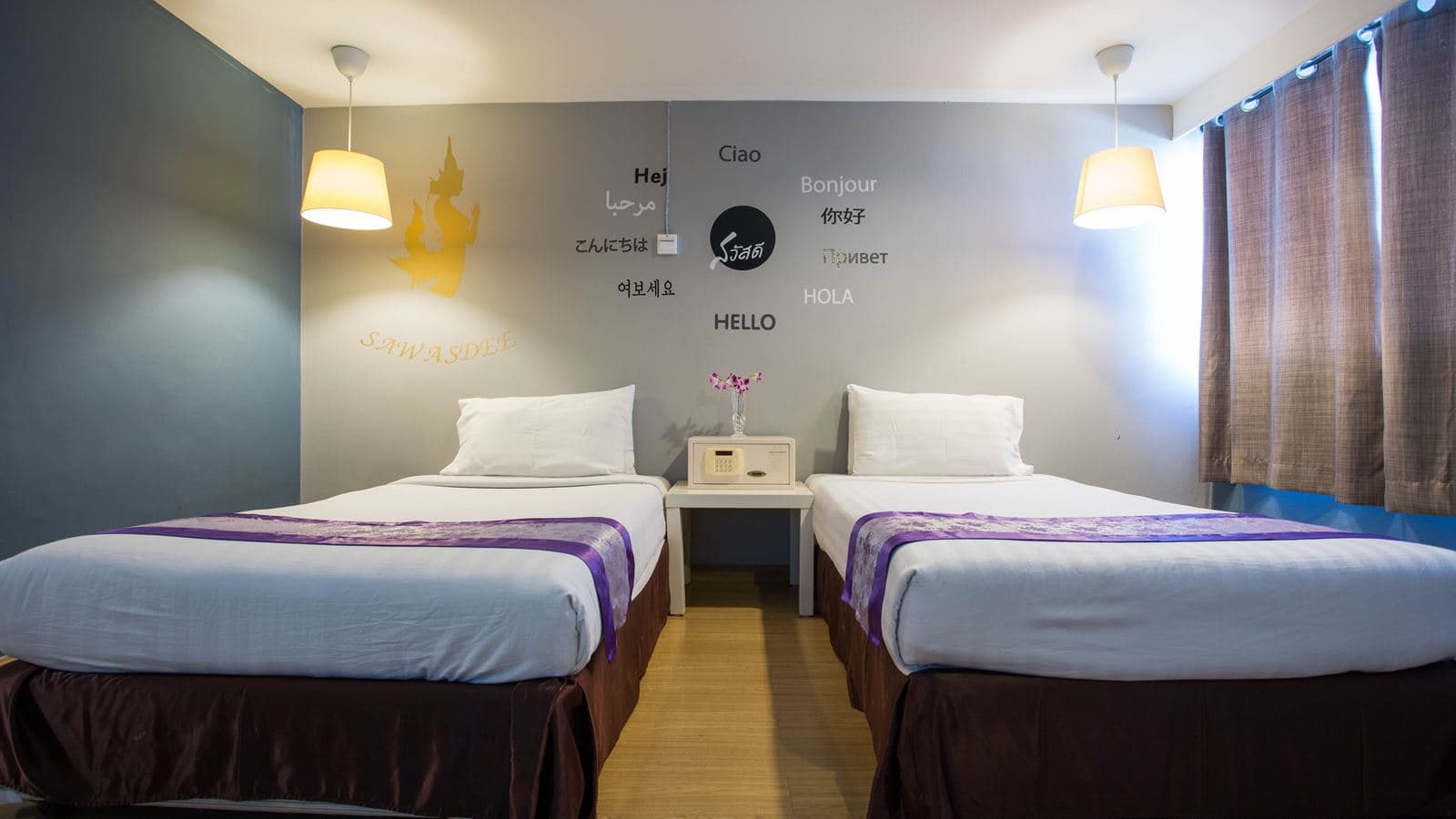 rooms-deluxe-room