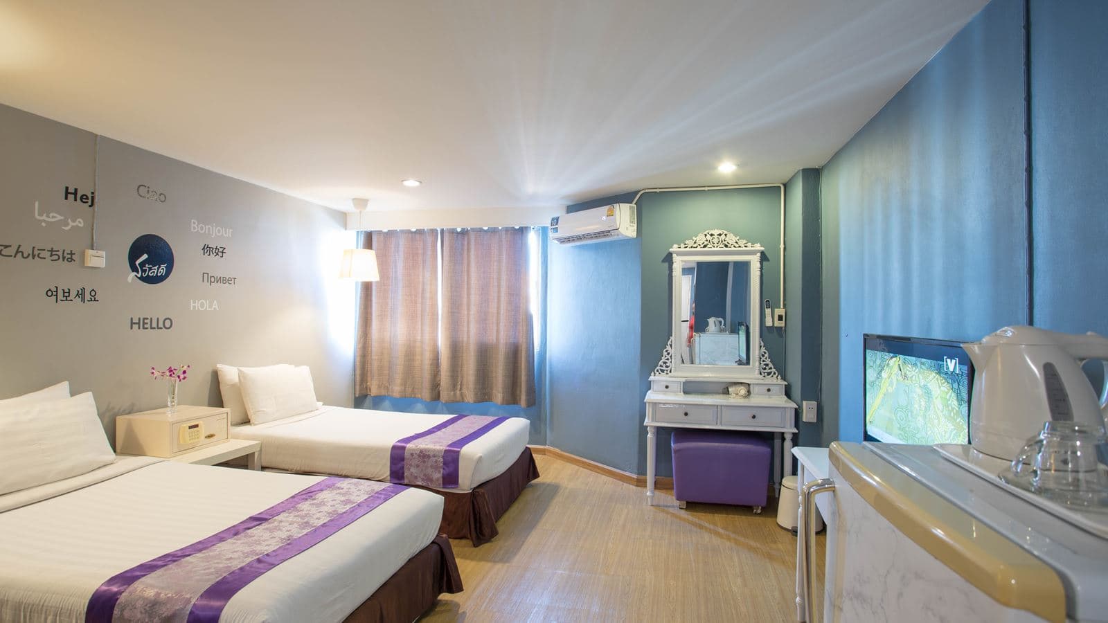 rooms-deluxe-room