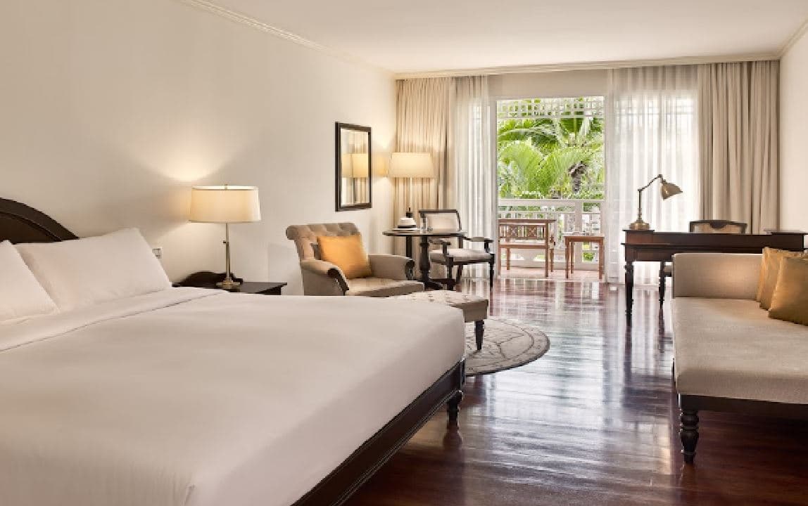 rooms-luxury-room