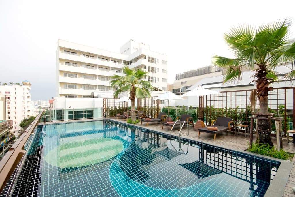 pools-outdoor-pool