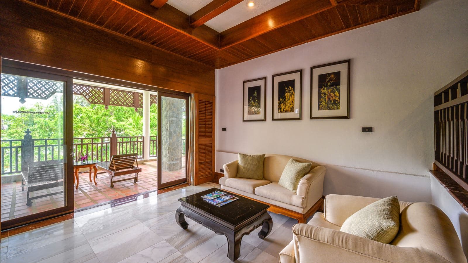 rooms-1-bedroom-hillside-suite-with-terrace-bathtub