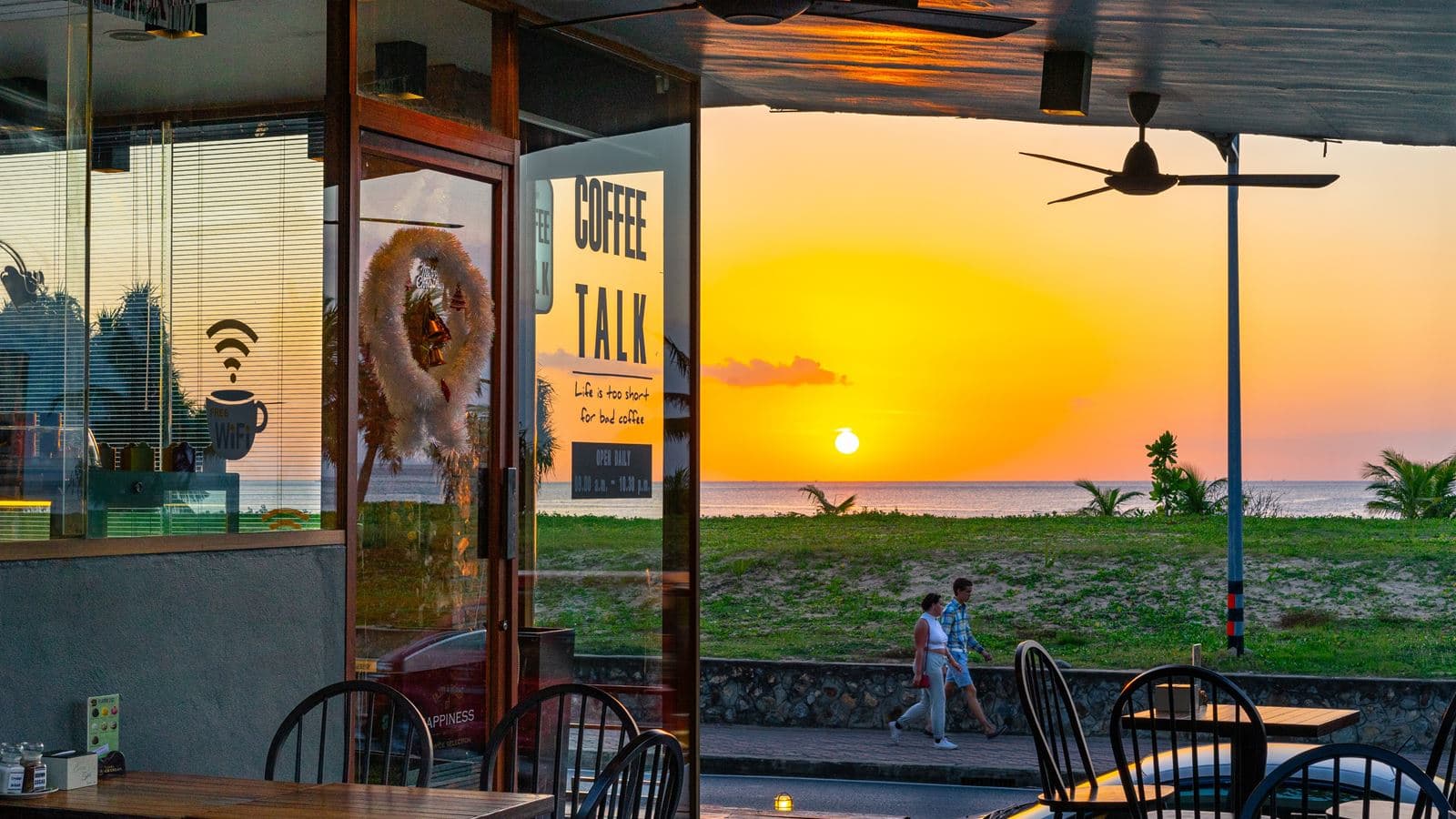 restaurants-coffee-talk-cafe