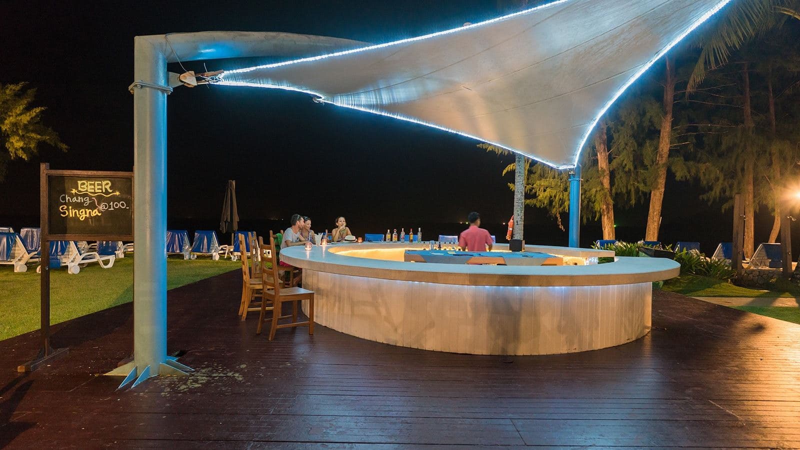 bars-maya-beach-bar