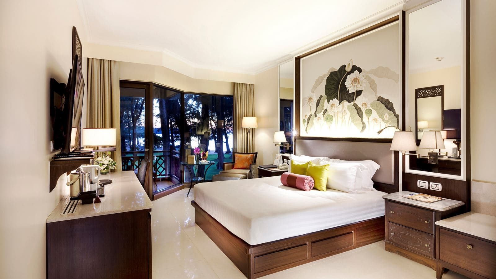 rooms-deluxe-lagoon-view