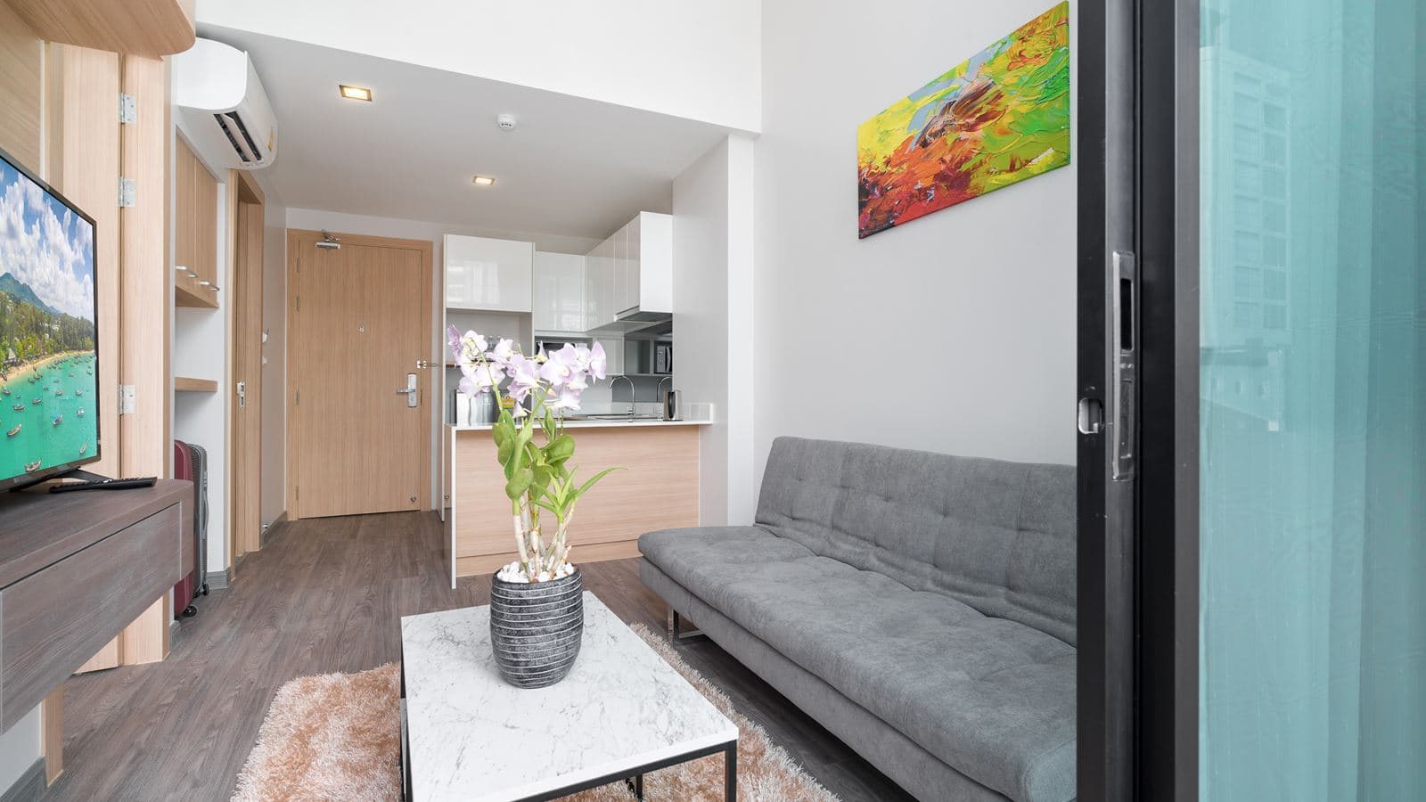 rooms-deluxe-room