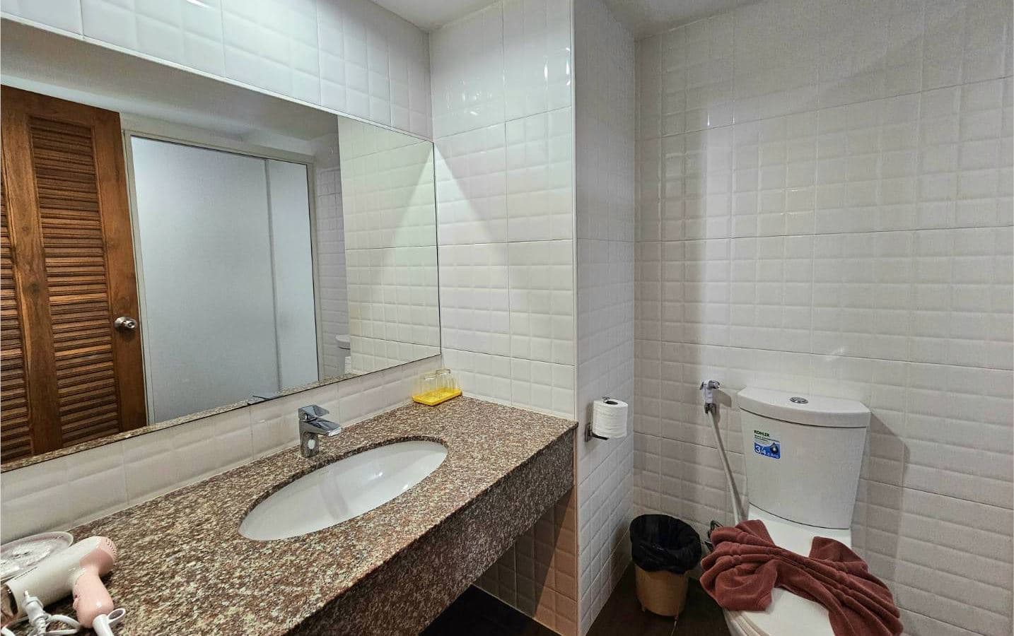 rooms-deluxe-sea-view-room