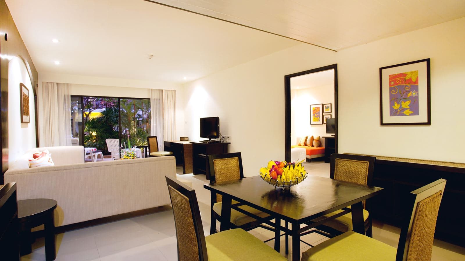 rooms-executive-suite