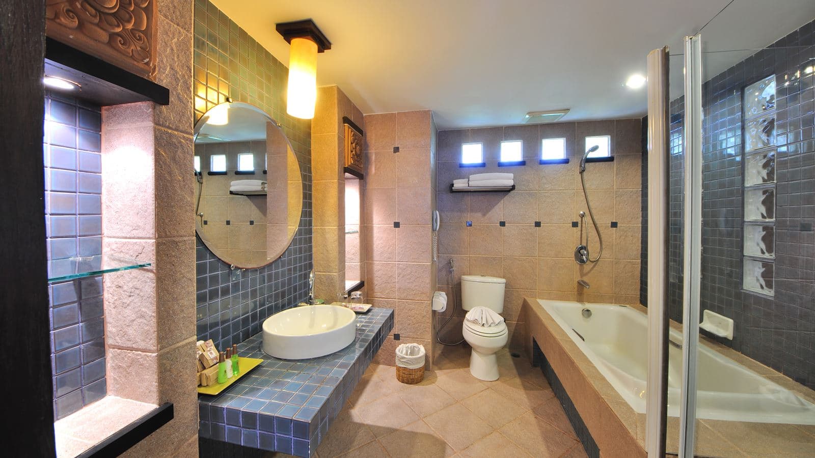 rooms-executive-suite