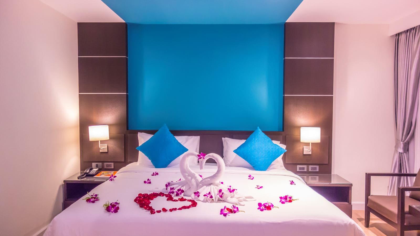 rooms-deluxe-city-view
