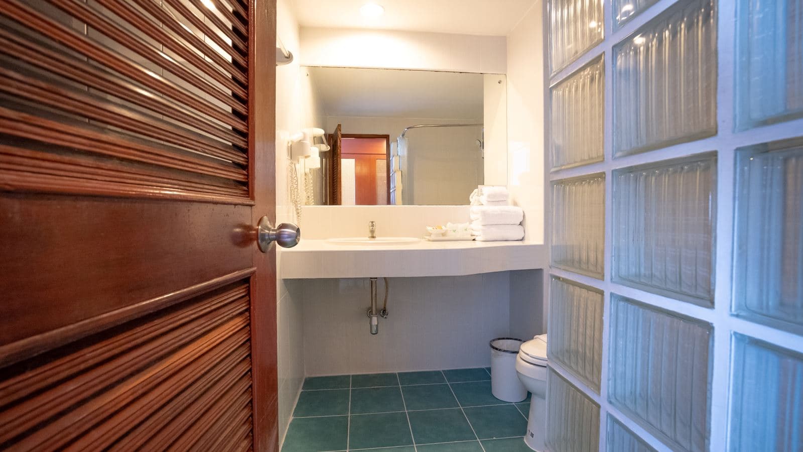 rooms-superior-triple-room