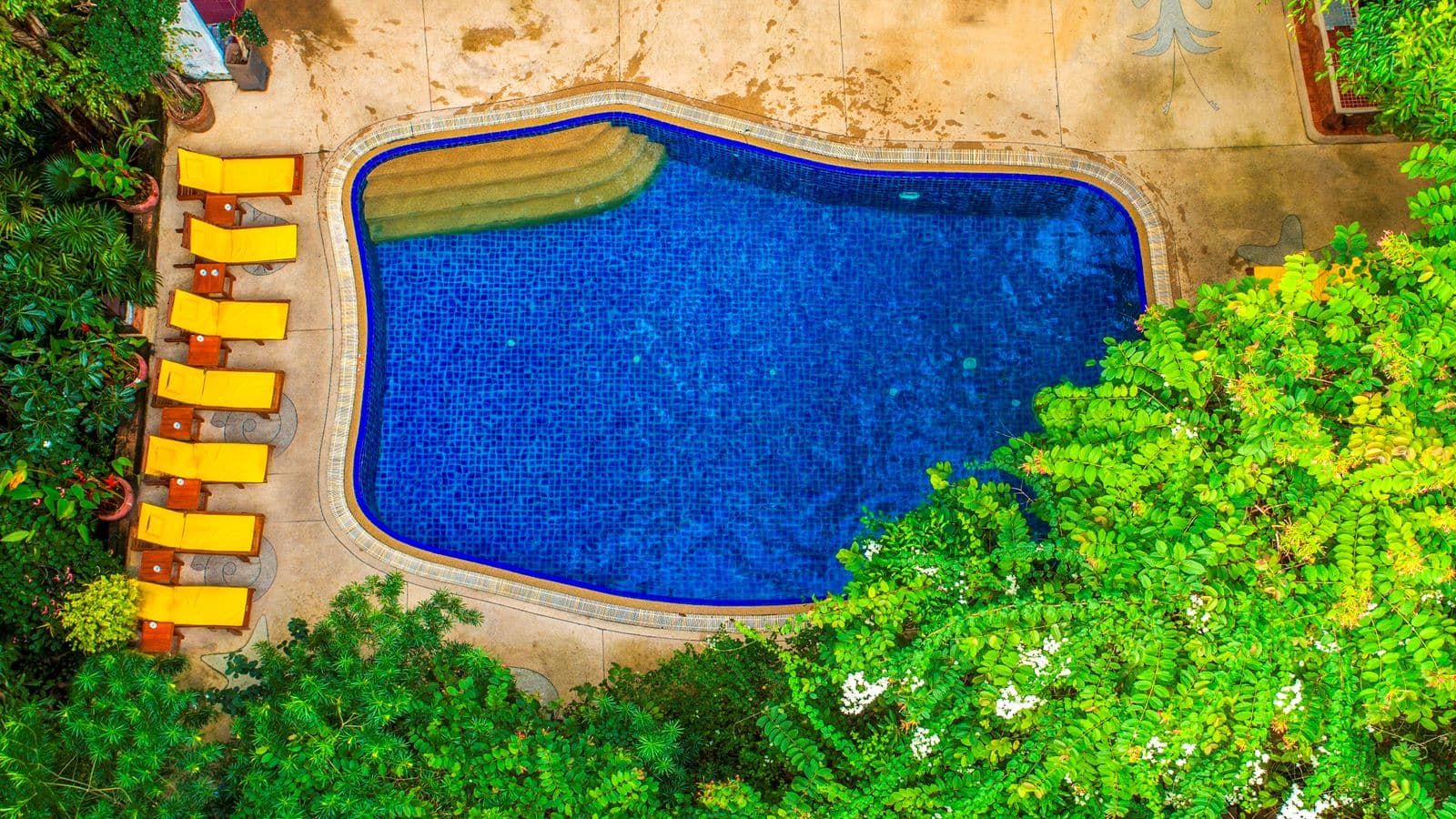 pools-outdoor-pool