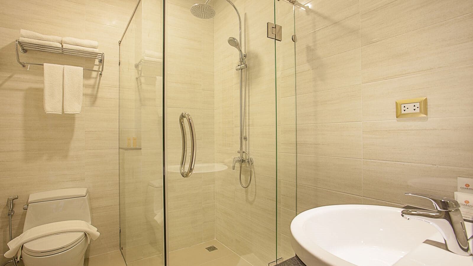 rooms-deluxe-room