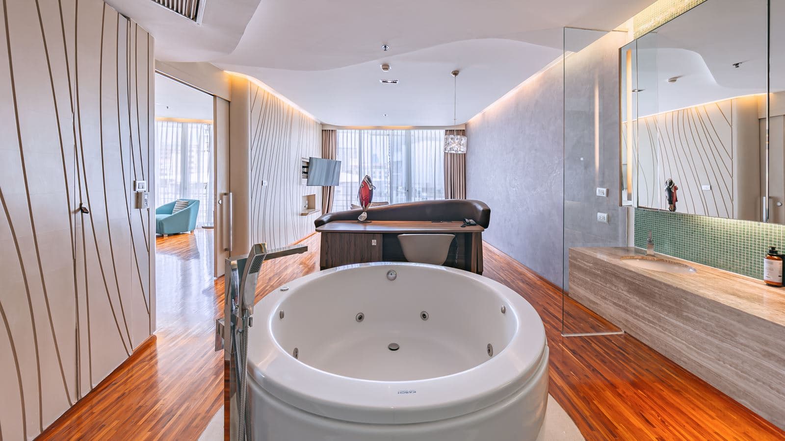 rooms-aqua-suite