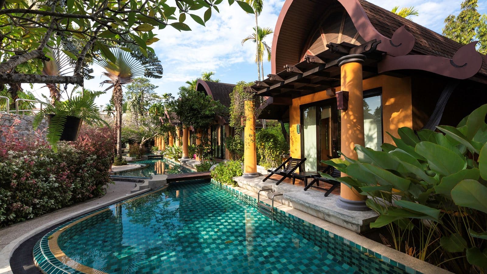 rooms-pool-access-villa