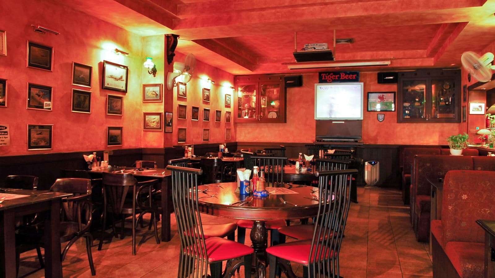 restaurants-jameson-s-restaurant-outside-company