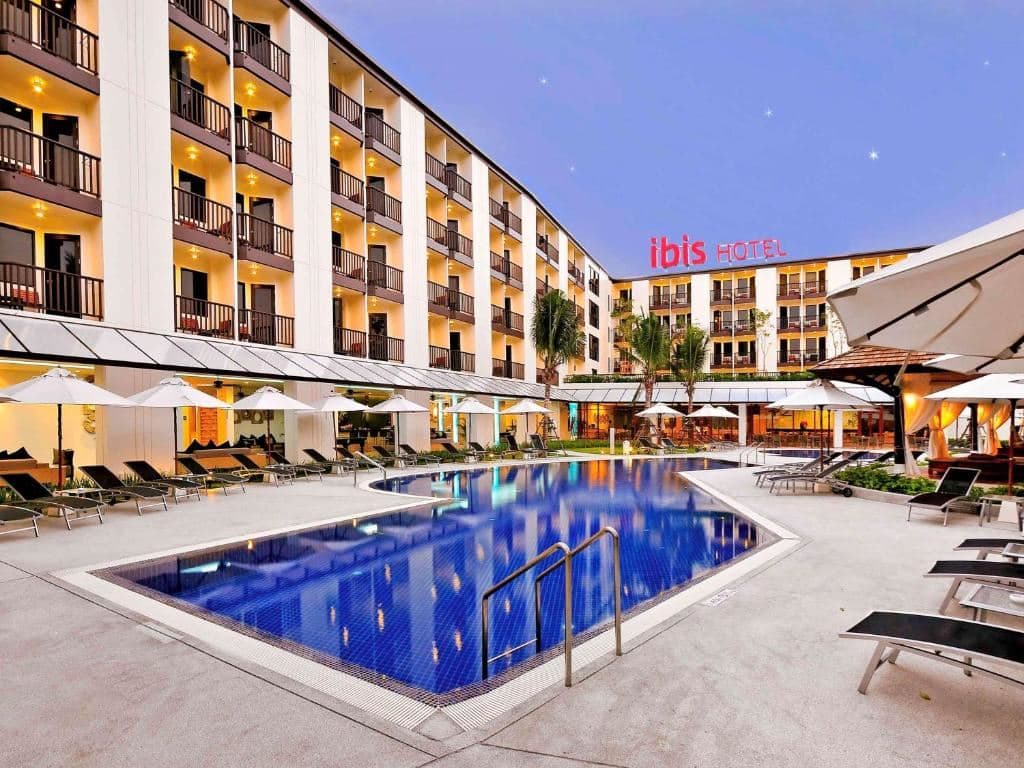 pools-outdoor-pool