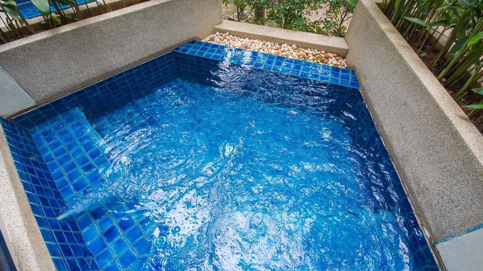rooms-junior-suite-with-jacuzzi