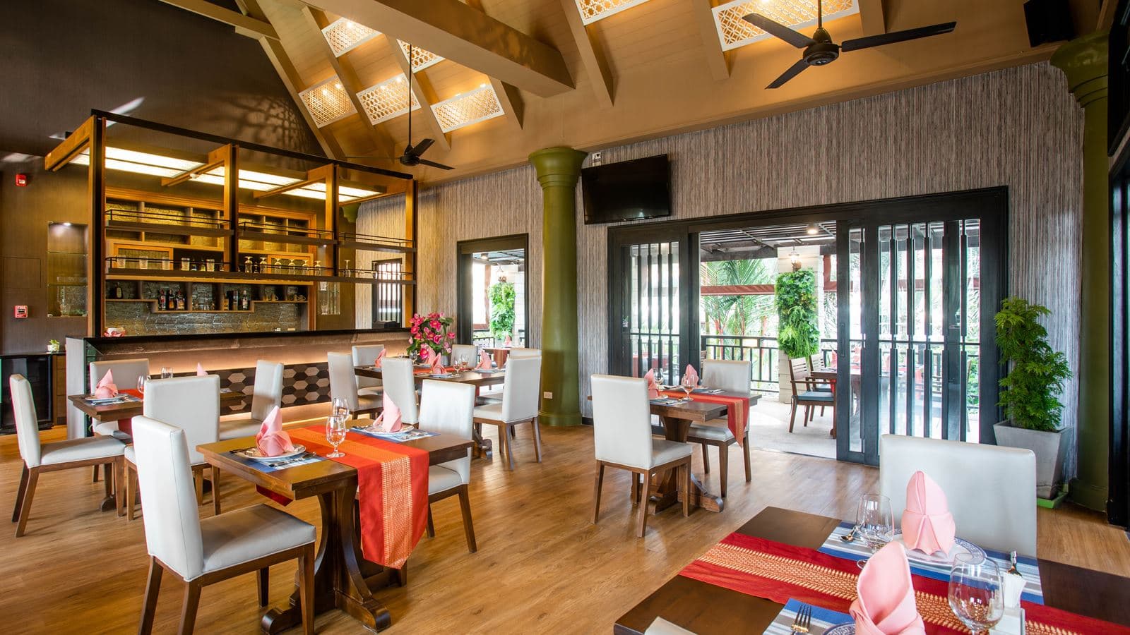 restaurants-balcony-thai-cuisine