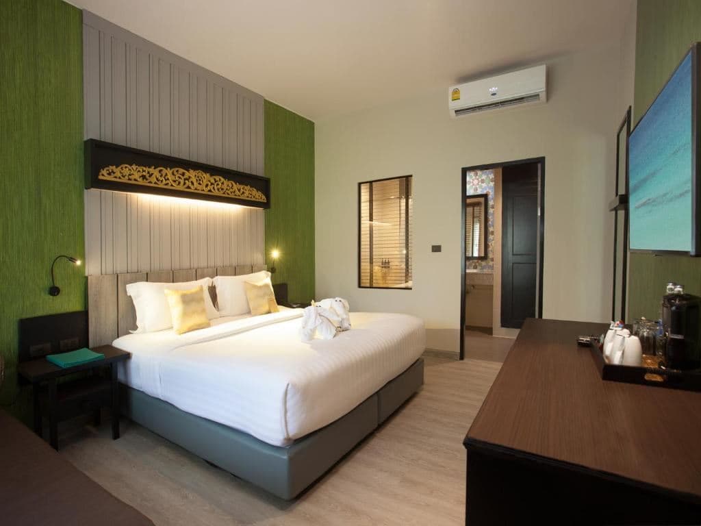rooms-superior-pool-view