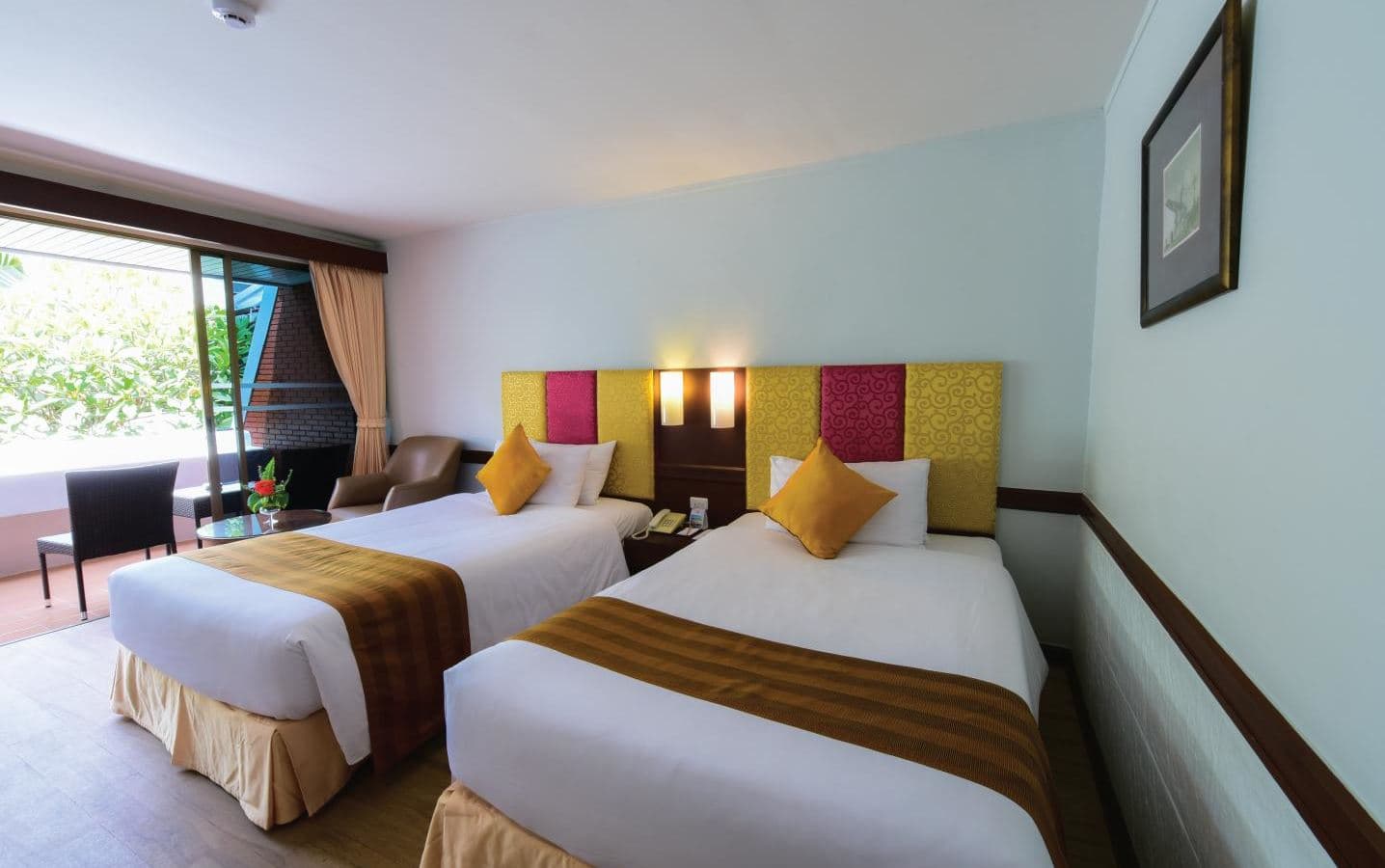 rooms-superior-room