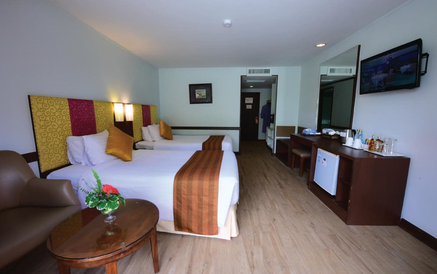 rooms-superior-room