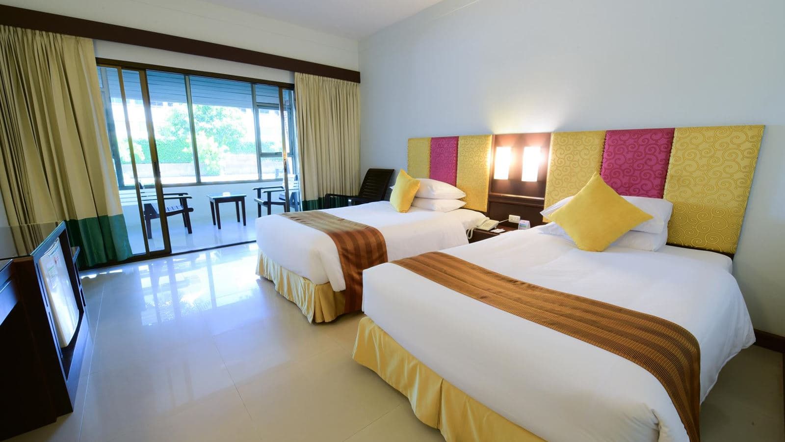 rooms-superior-room