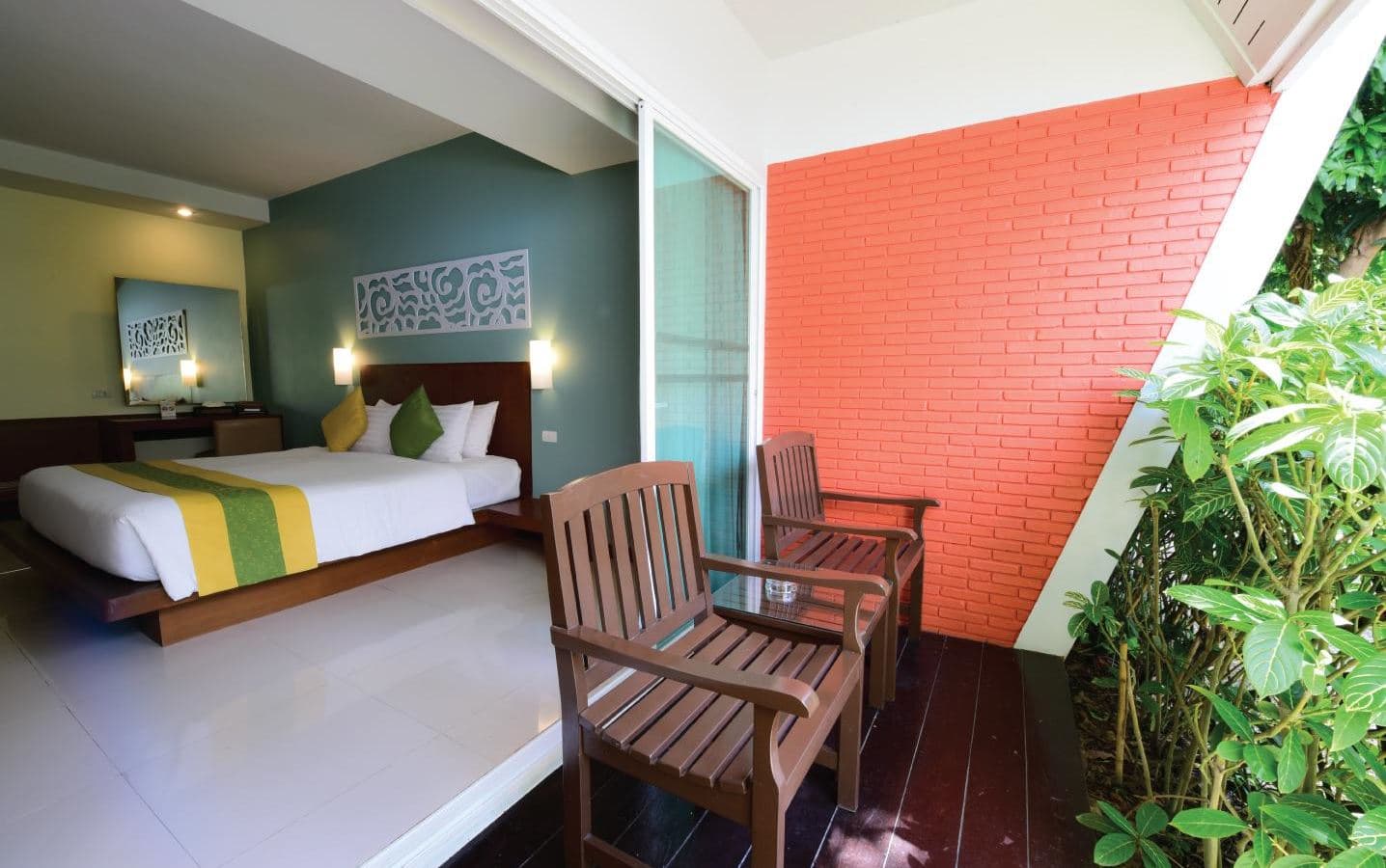 rooms-deluxe-room