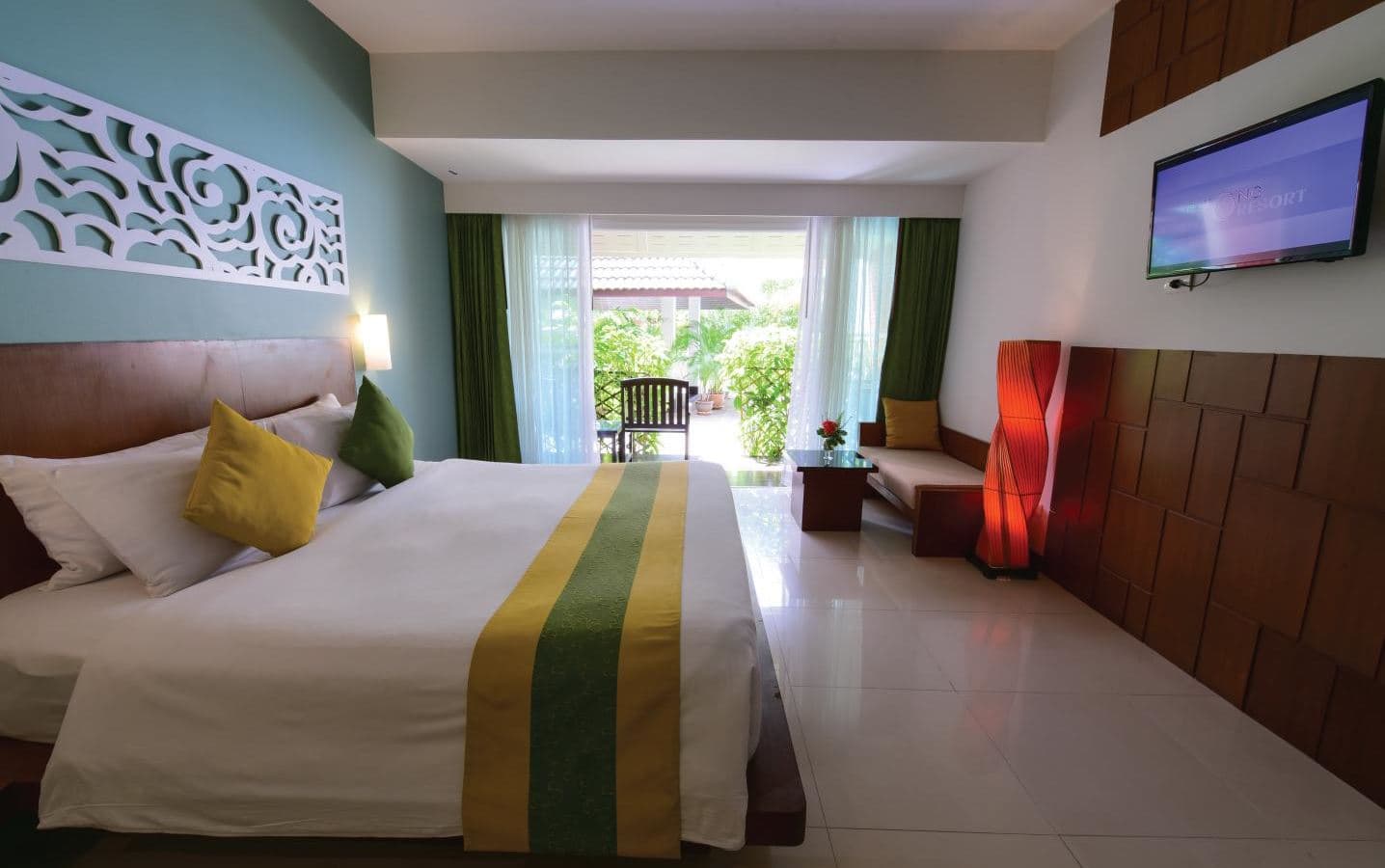 rooms-deluxe-room