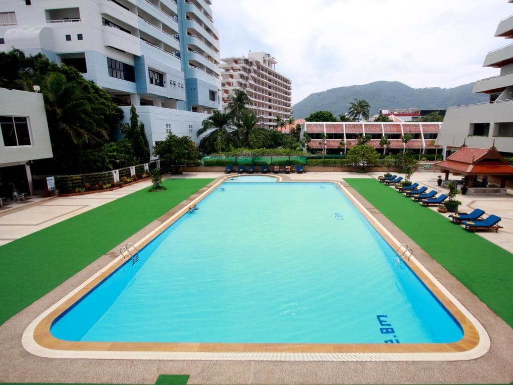pools-outdoor-pool