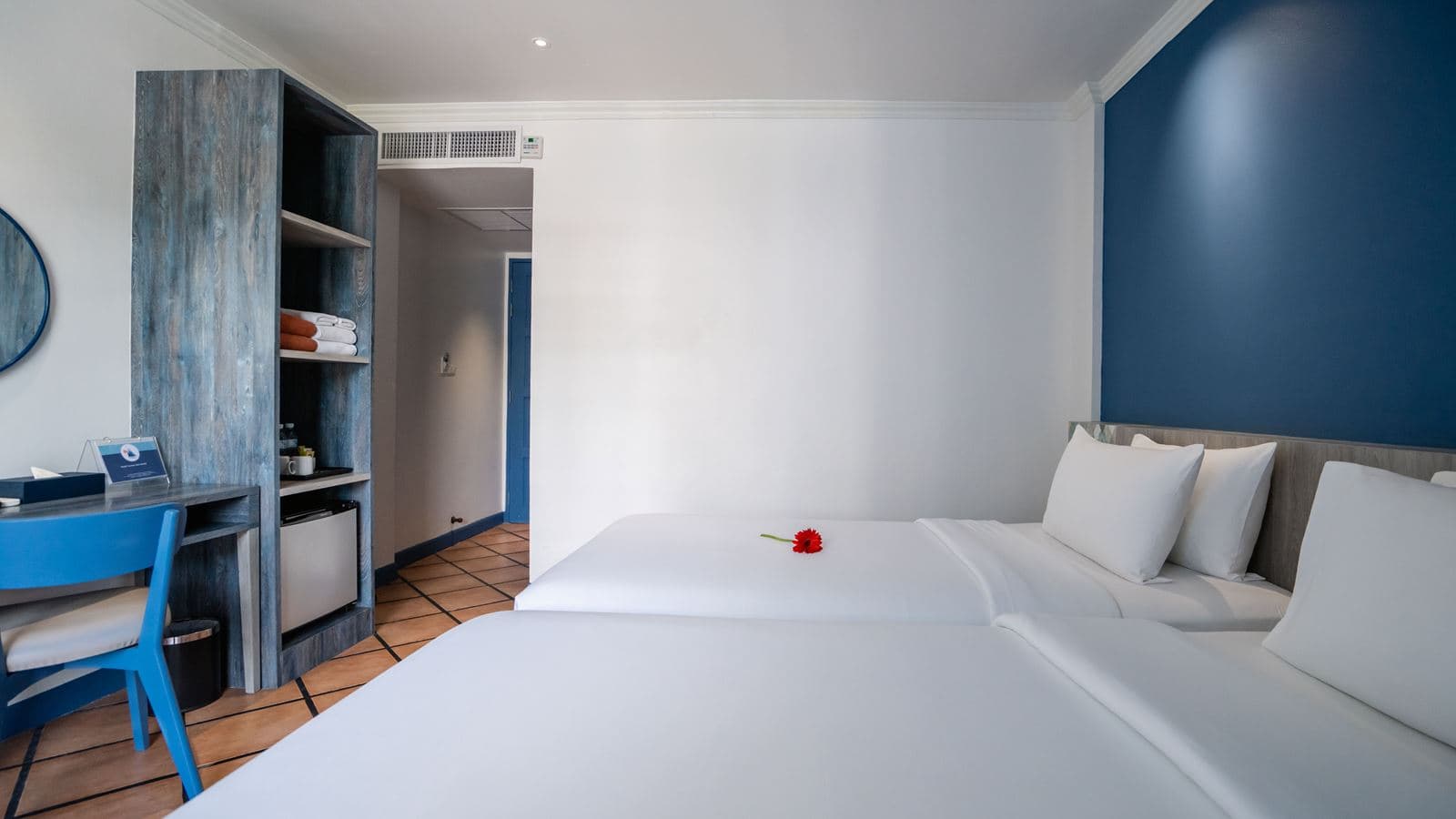 rooms-superior-room