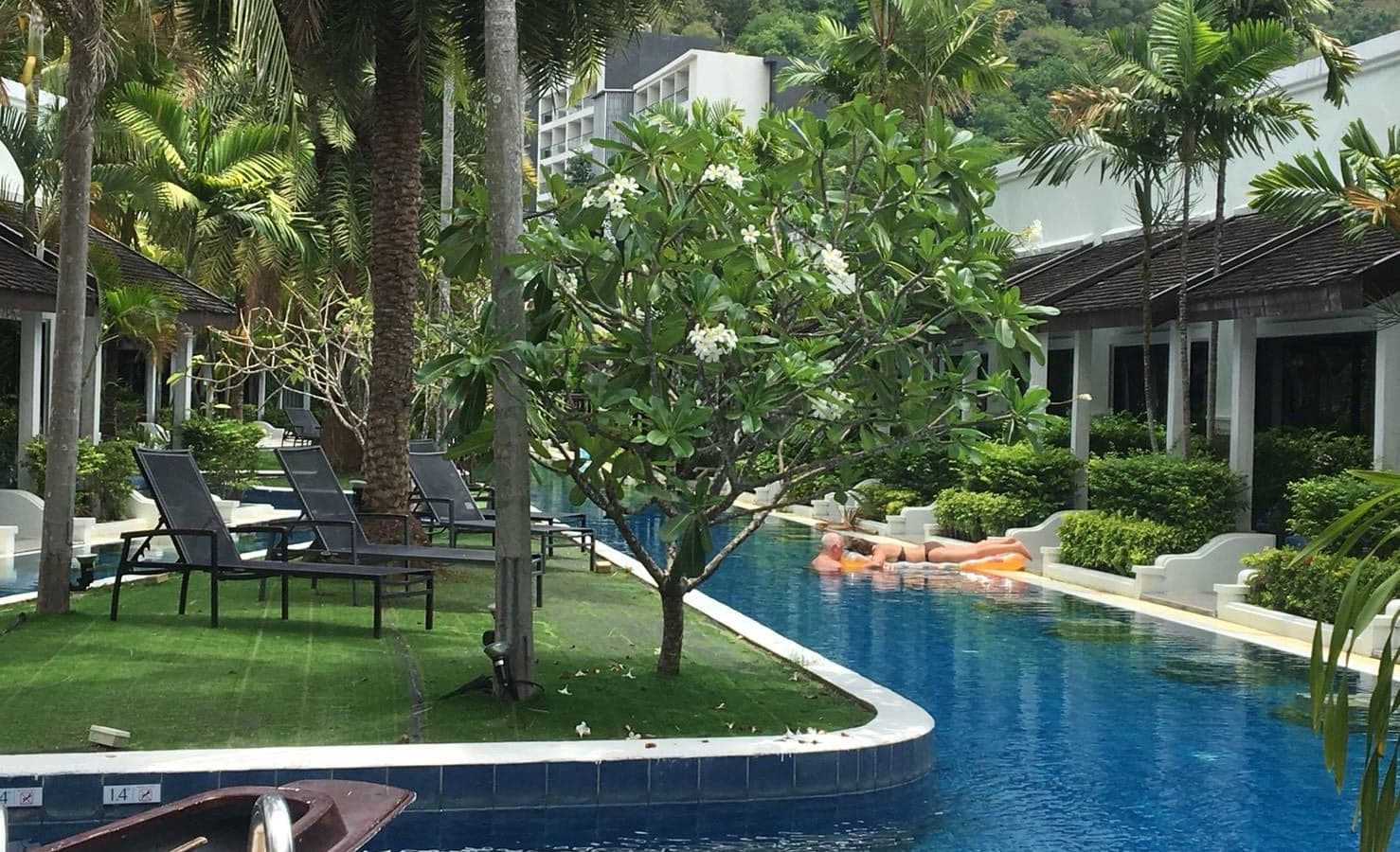 pools-outdoor-pool