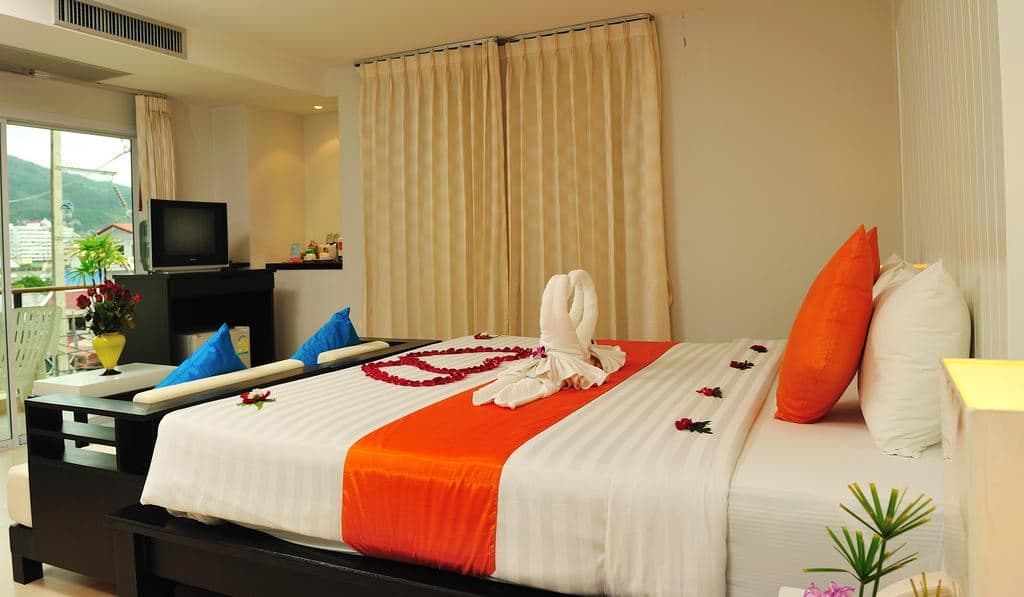 rooms-deluxe-room
