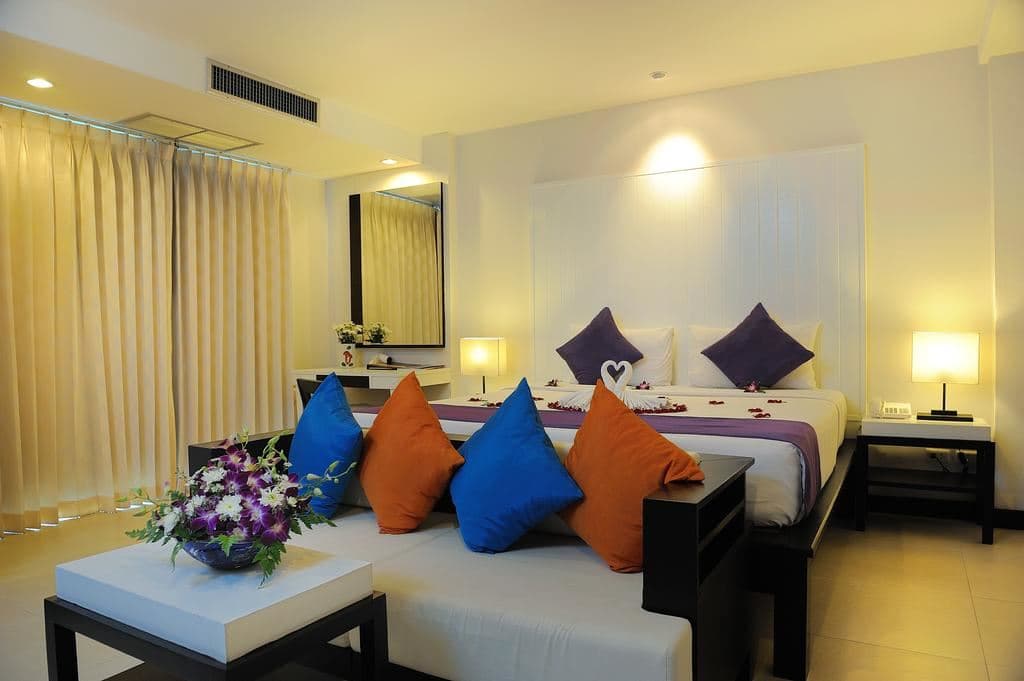 rooms-deluxe-room