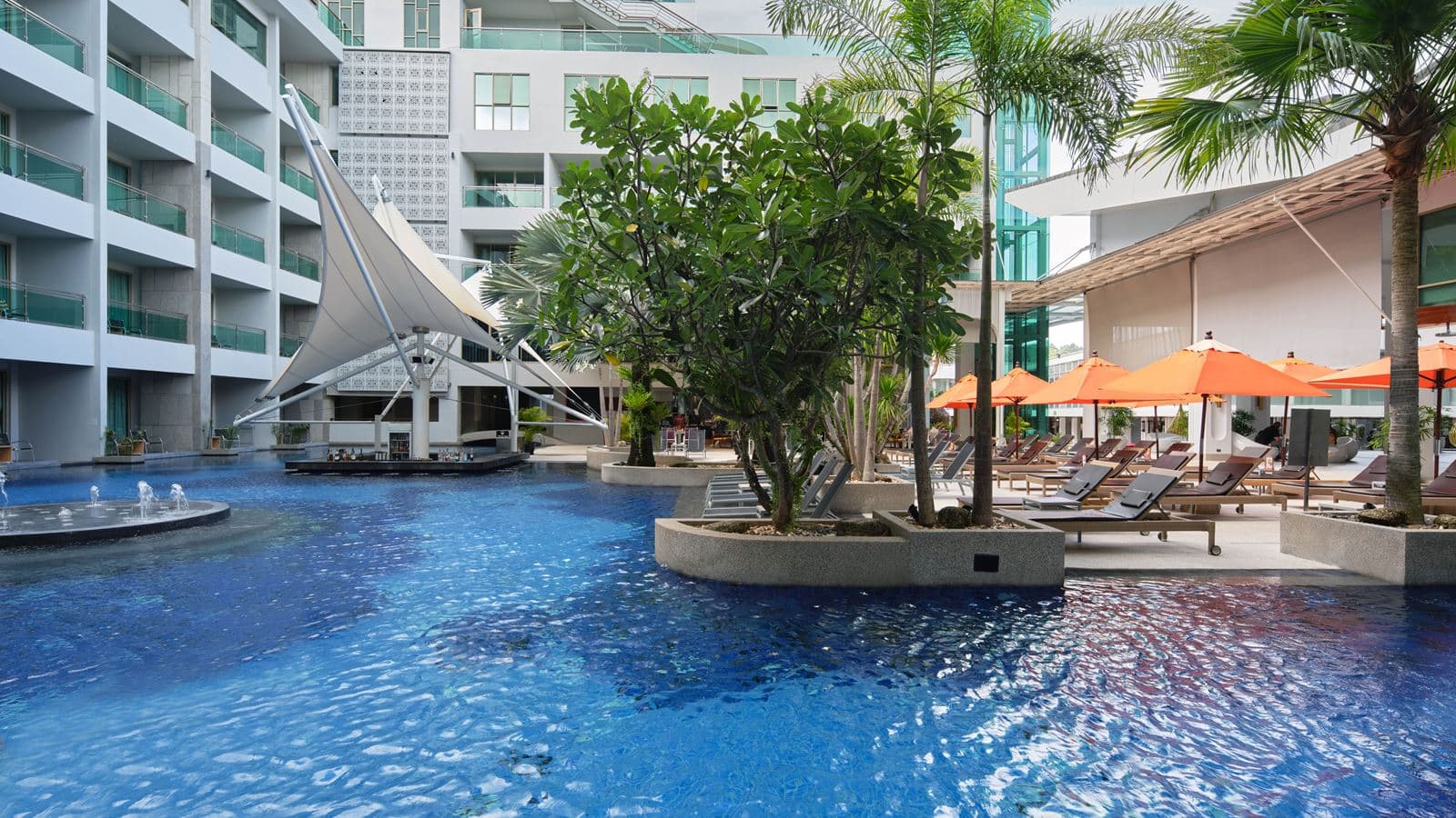 rooms-deluxe-pool-access