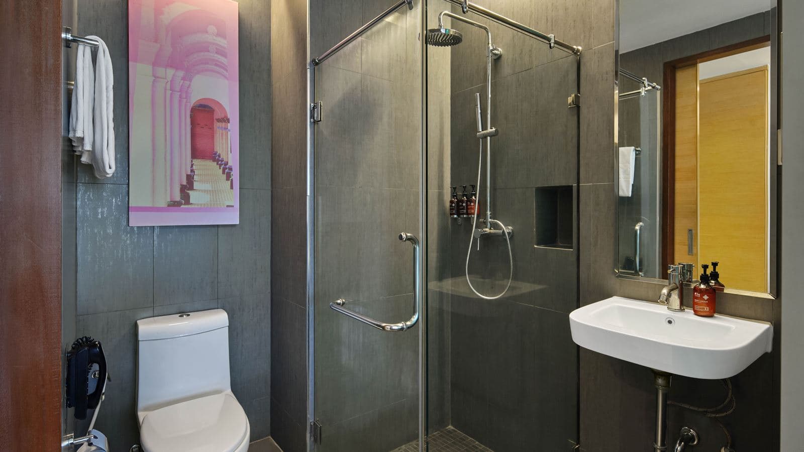 rooms-plaza-room
