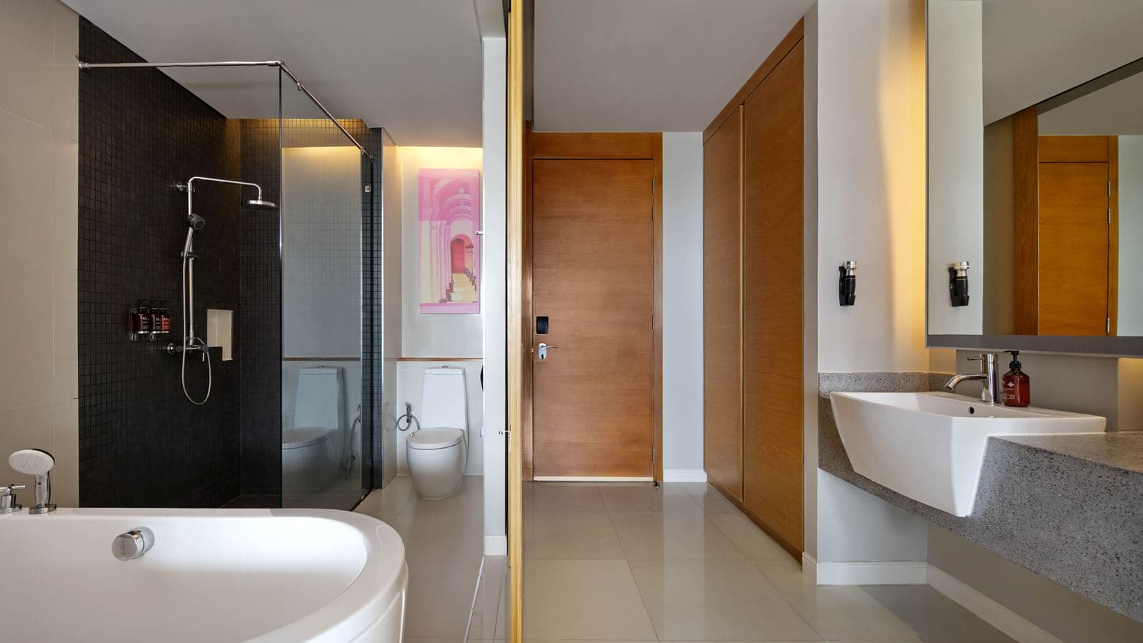 rooms-deluxe-room