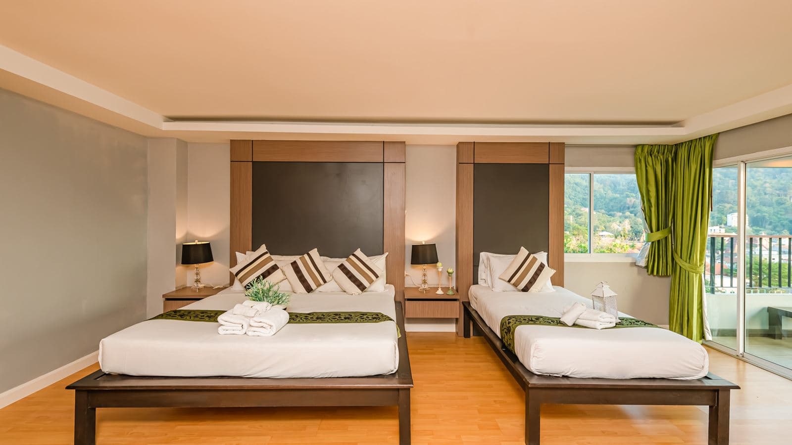 rooms-family-room