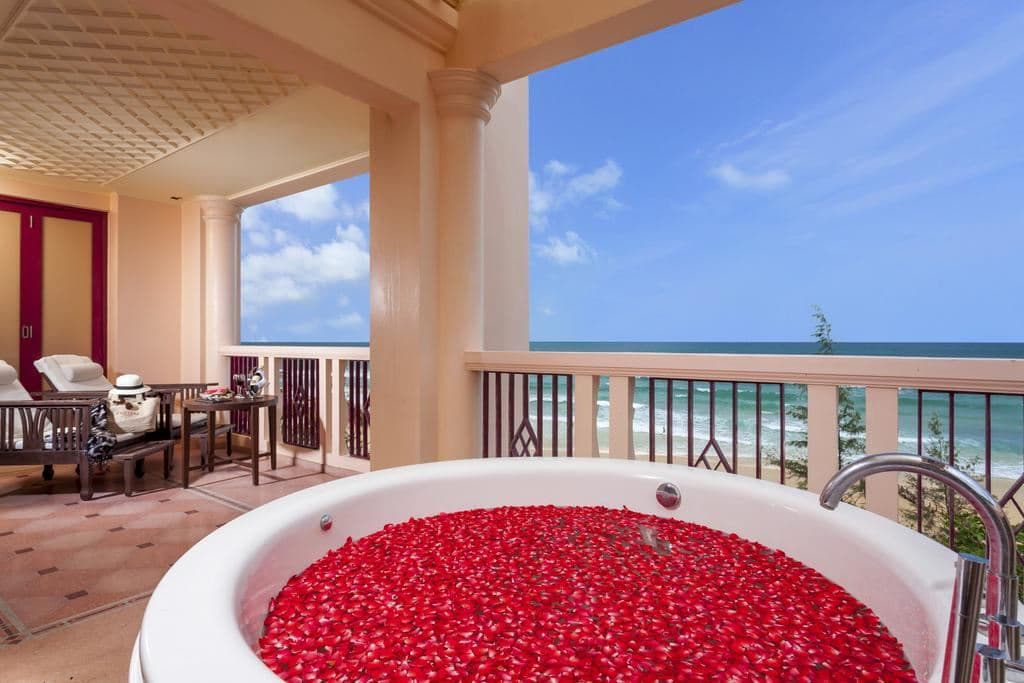 rooms-premium-spa-child-sharing-bed