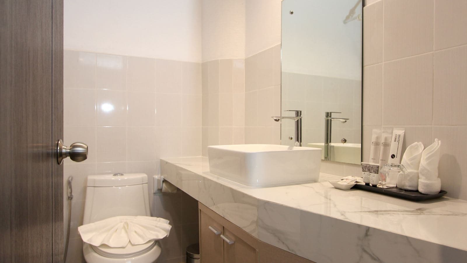 rooms-deluxe-room