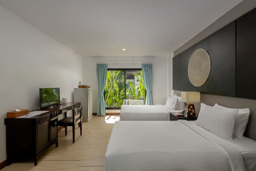 rooms-sea-turtle-suite-child-sharing-bed