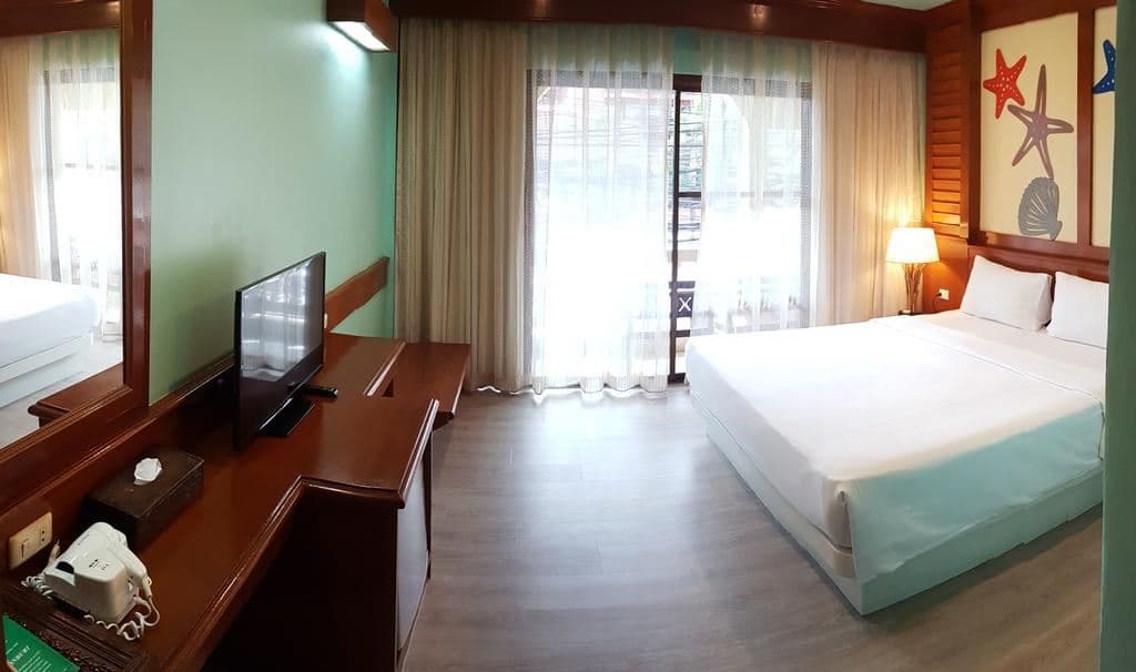 rooms-superior-room