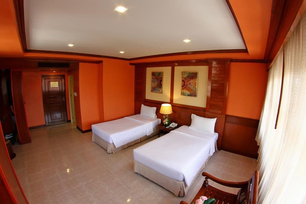 rooms-superior-room