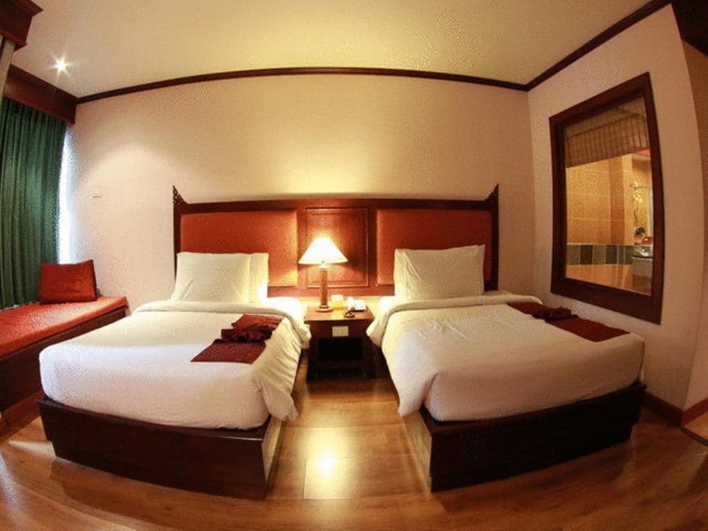 rooms-deluxe-room